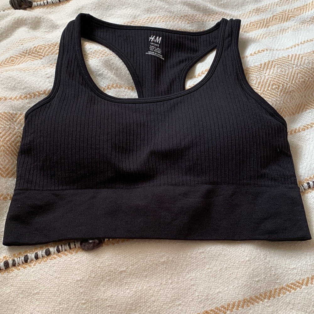 EUC H&M Ribbed Racerback Bra in black, size small